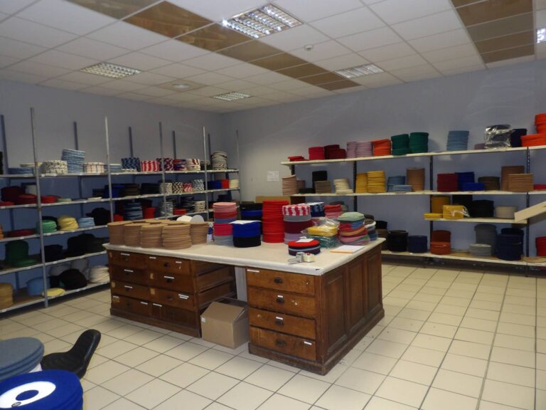 Le béret français - Magasin d'usine à Bayonne