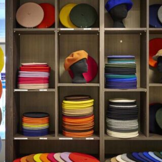 Le béret français - Magasin d'usine à Bayonne