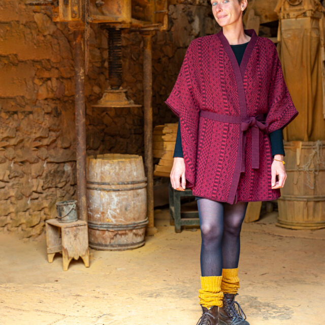 Ardelaine - Cape en laine - Beauchastel