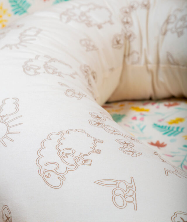 Ardelaine - Coussin d'allaitement en laine