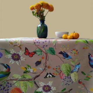 Nappe enduite Oiseaux taupe par la marque Fleur de Soleil Fleur de Soleil - Nappe enduite Oiseaux taupe