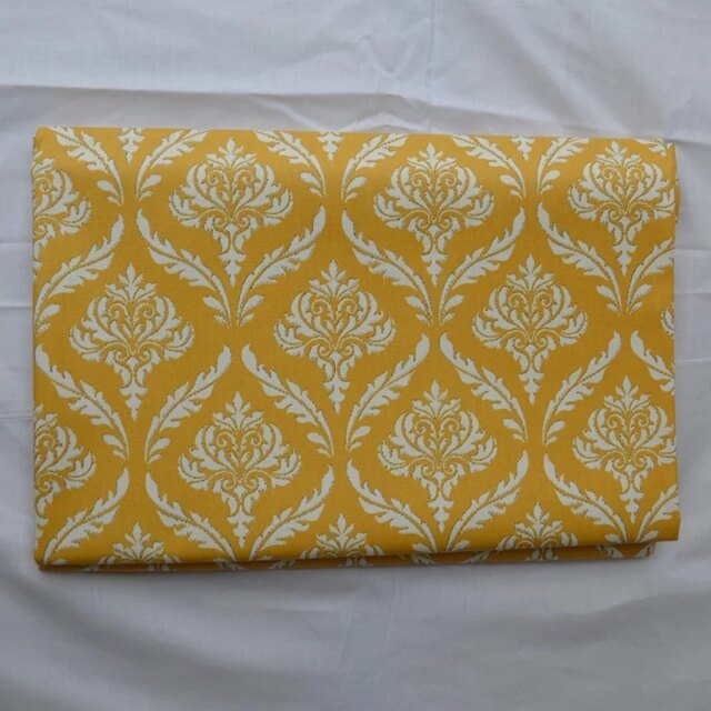 Fleur de Soleil - Nappe enduite Pompadour jaune