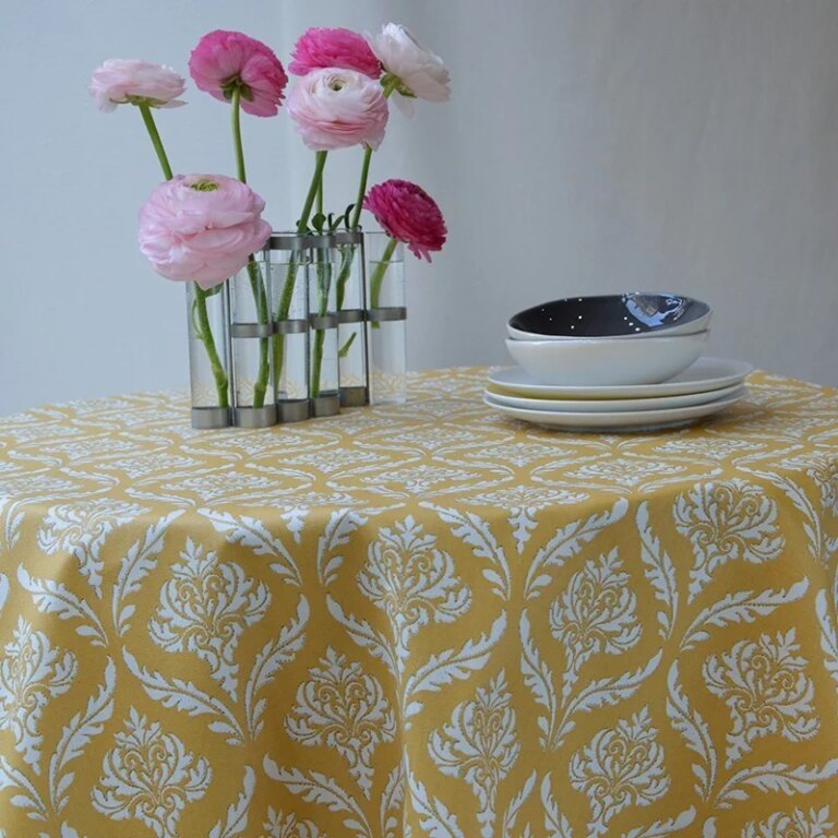 Fleur de Soleil - Nappe enduite Pompadour jaune