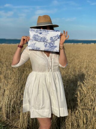 Pochette matelassée Toile de Jouy par la marque MAISON MALLOW MAISON MALLOW - Pochette matelassée Toile de Jouy