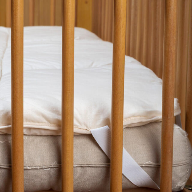 Ardelaine - Surmatelas Douceur en laine pour lit bébé