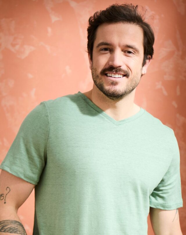 Lemahieu - T-shirt col V 100%  Lin - Sauge - Homme