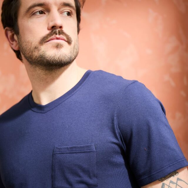 Lemahieu - T-shirt coton modal à poche - Marine - Col V - Homme