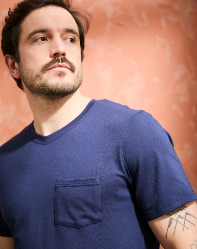 Lemahieu - T-shirt coton modal à poche - Marine - Col V - Homme