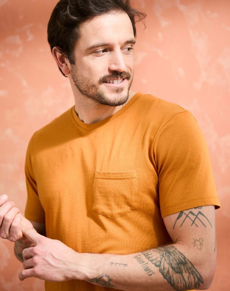 Lemahieu - T-shirt coton modal à poche - Mordore - Col V - Homme