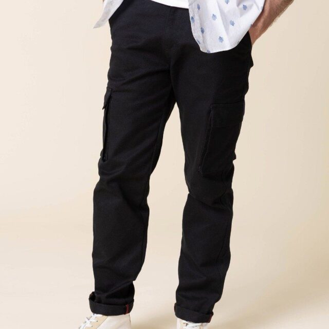1083 - CARGO DROIT 111N coton bio superdenim uni noir Homme