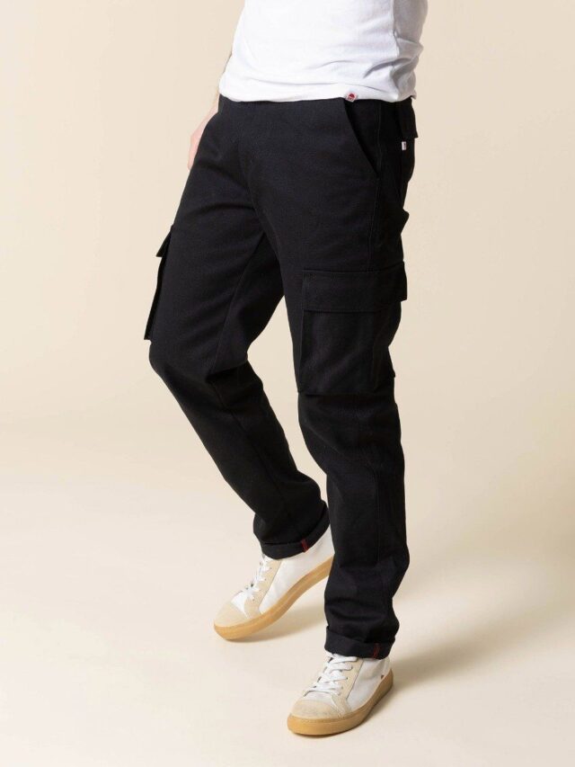 1083 - CARGO DROIT 111N coton bio superdenim uni noir Homme