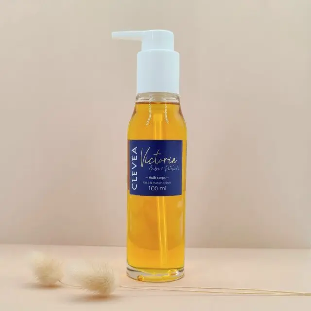 CLEVEA - Victoria – Huile corps “Ambre Patchouli”