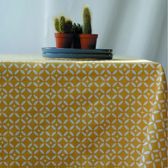 Chemin de table Mosaïque curry par la marque Fleur de Soleil Fleur de Soleil - Chemin de table Mosaïque curry