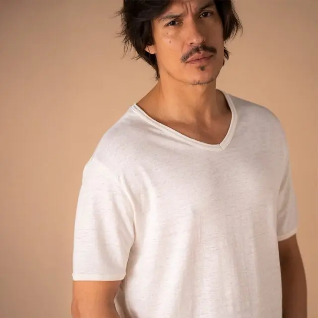 Le t-shirt Propre - Le t-shirt col V en lin français – Naturel