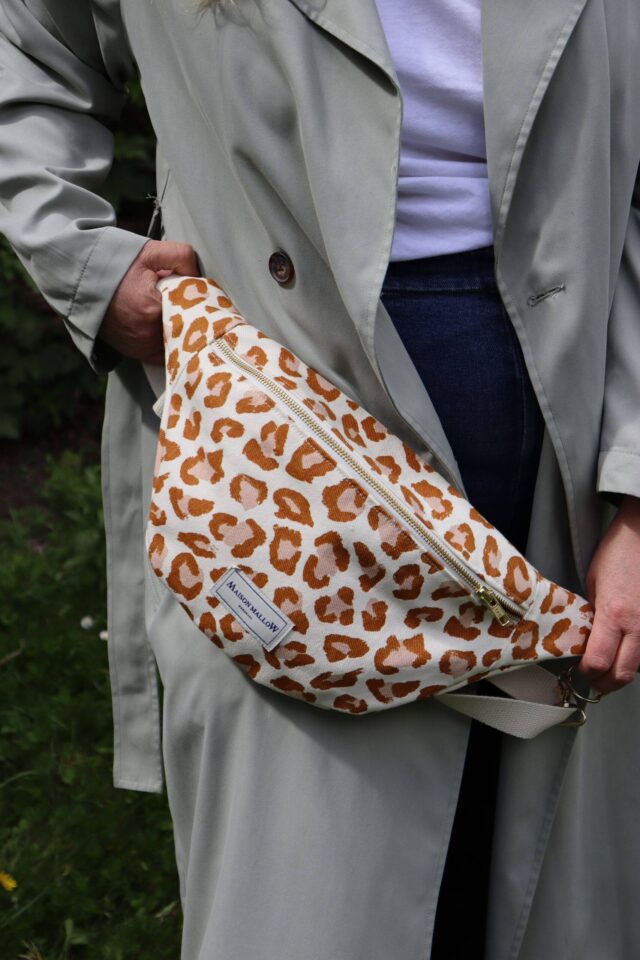 Maison Mallow - Sac Banane Léopard écru et camel