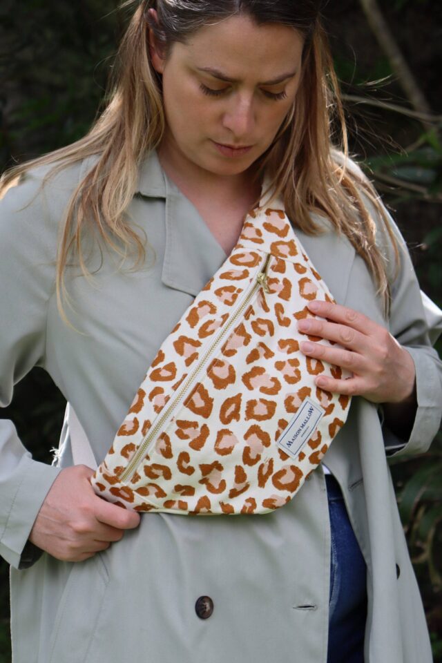 Maison Mallow - Sac Banane Léopard écru et camel