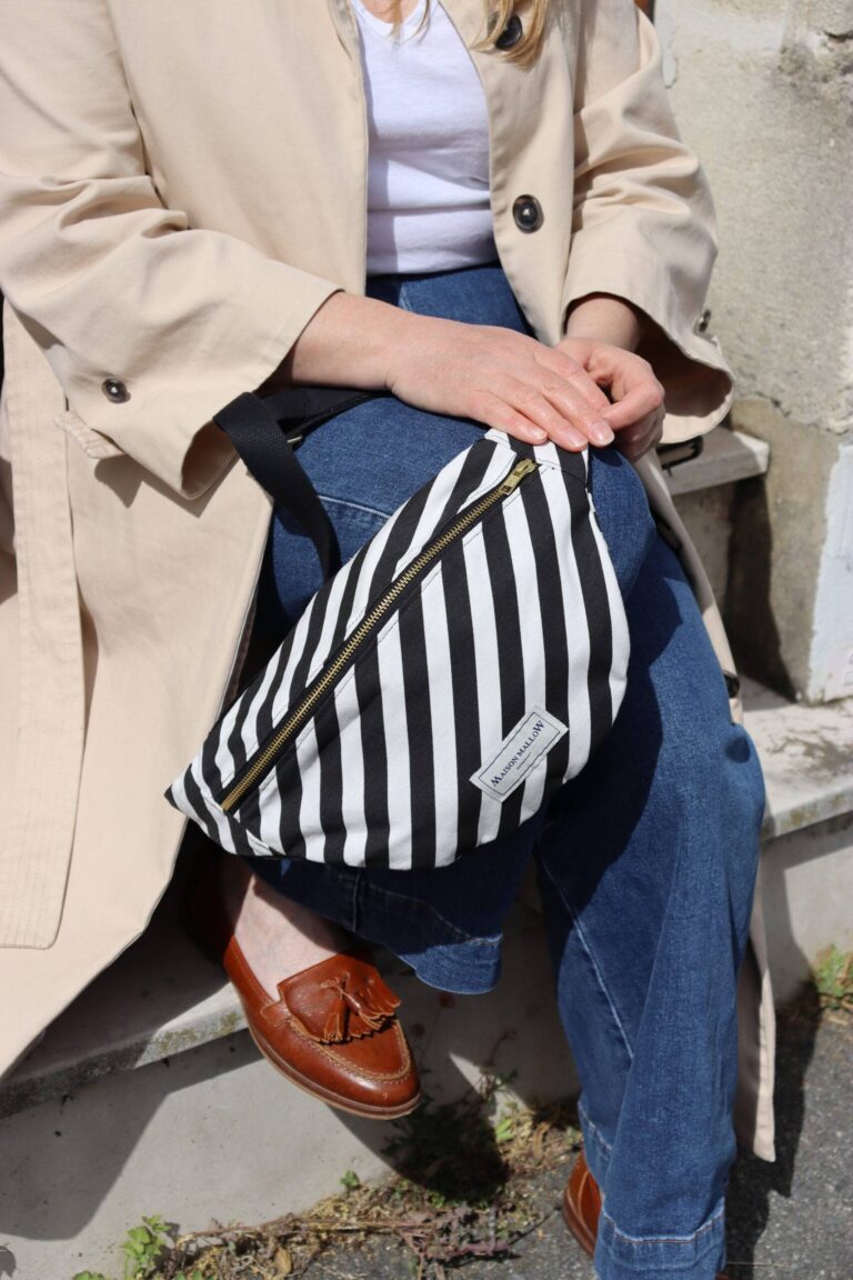 Maison Mallow - Sac Banane à rayures noires et blanches