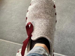 Les chaussons, pantoufles et Charentaises made in France