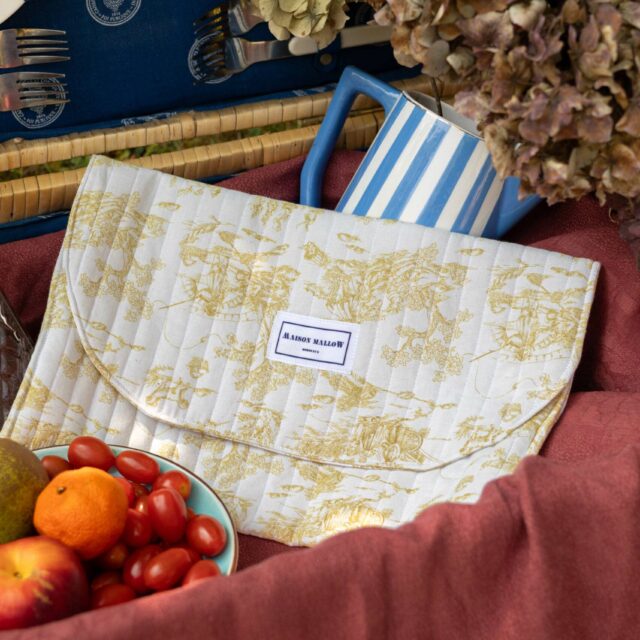Maison Mallow - Pochette matelassée Toile de Jouy Jaune - Prototype