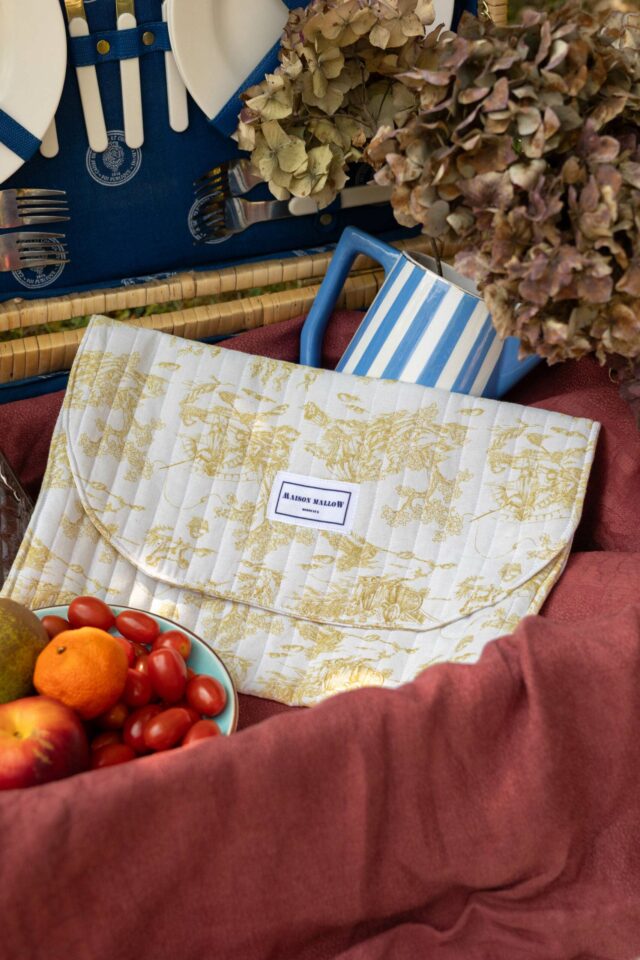 Maison Mallow - Pochette matelassée Toile de Jouy Jaune - Prototype