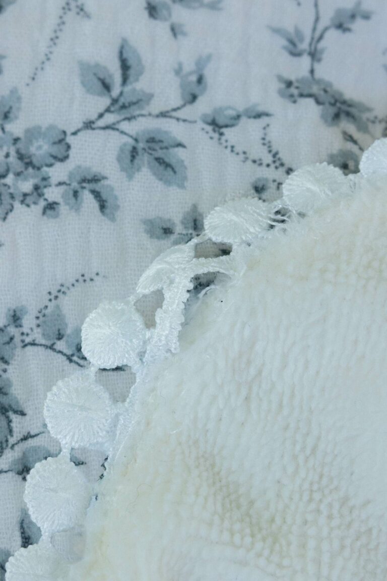 Maison Mallow - Bavoir Fleurs bleues - Les Imparfaits