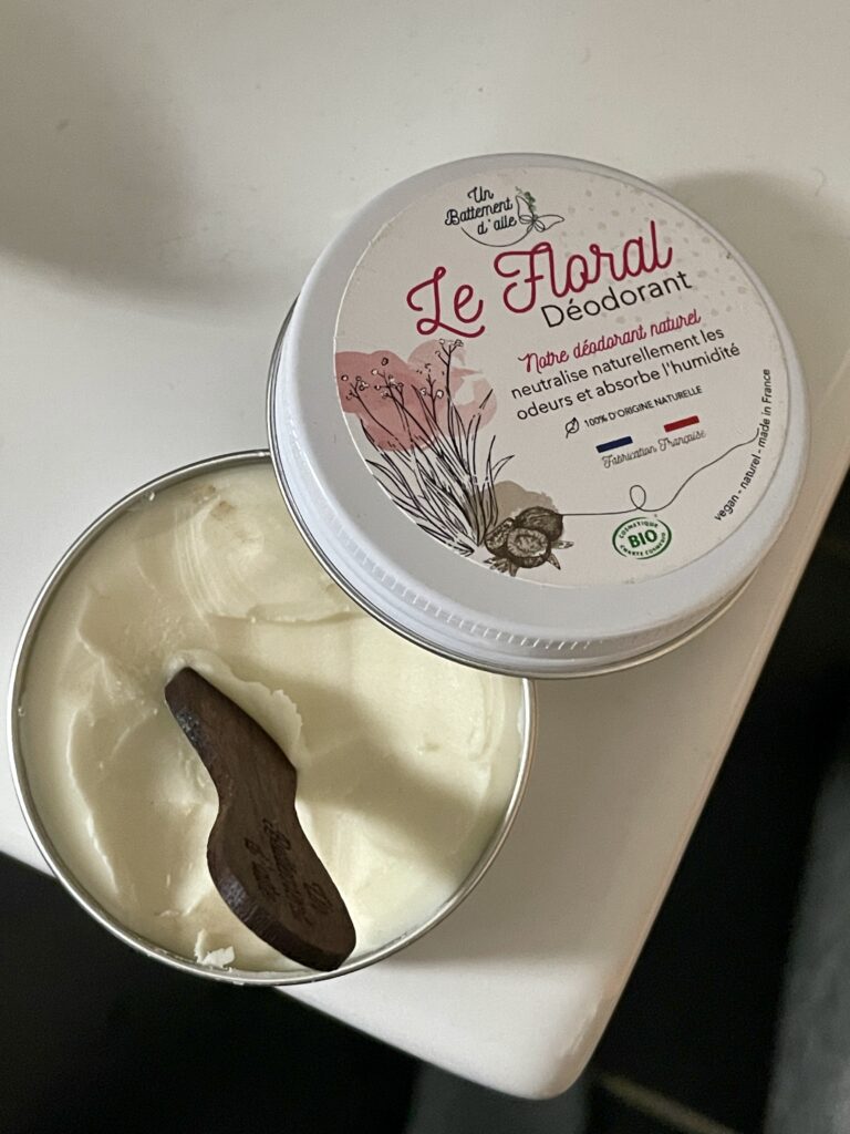 Déodorant solide avec sa spatule