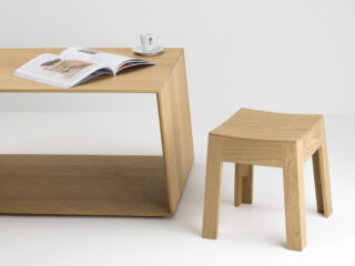 Petit Tabouret en Bois de Chêne – Mini Wak par la marque Delavelle Delavelle - Petit Tabouret en Bois de Chêne – Mini Wak