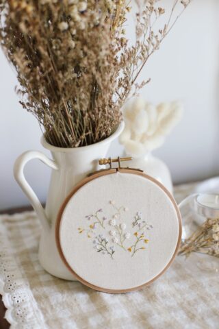 Des fils et des mots - Broderie de saison « Herbier »