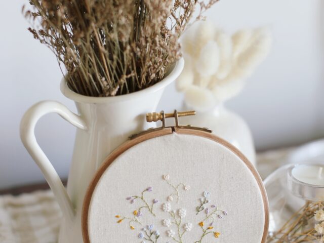 Des fils et des mots - Broderie de saison « Herbier »