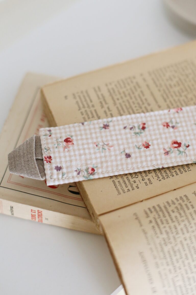 Des fils et des mots - Marque-page « Le Blé en herbe de Colette »