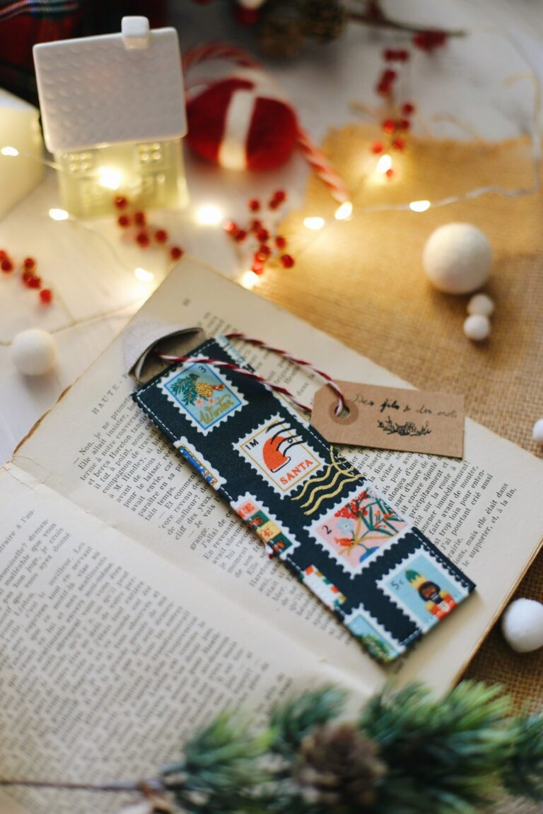 Des fils et des mots - Marque-page « Les lutins des frères Grimm » Tissu Rifle Paper co.