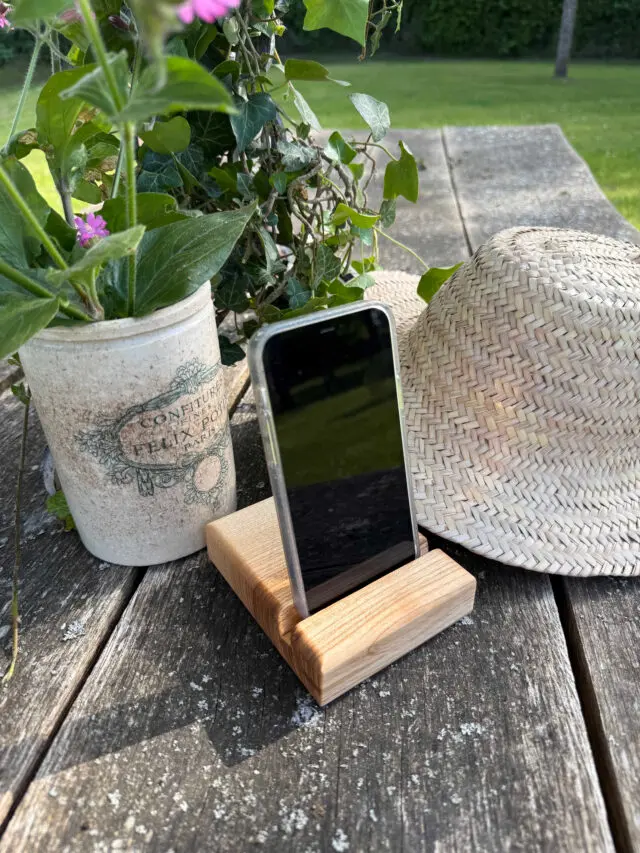 BRÜT - SUPPORT TELEPHONE ET TABLETTE