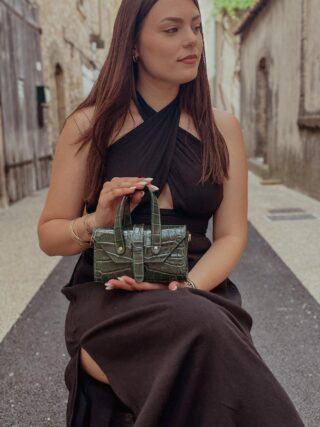 Petit Sac en Cuir Vert Style Croco – Suzanne par la marque Maison Rottier Maison Rottier - Petit Sac en Cuir Vert Style Croco – Suzanne