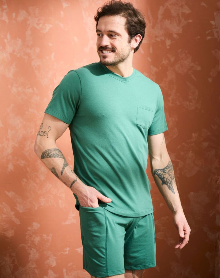 Lemahieu - T-shirt coton modal à poche - Vert Anglais - Col V - Homme