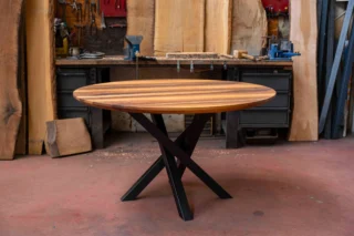 Atelier Boyet - Table ronde en noyer