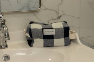 MAISON MALLOW - Trousse de Toilette à Carreaux Vichy Bleu Marine – Prototype