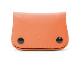 Blague à tabac en cuir – orange – 108 par la marque La Guêpe La Guêpe - Blague à tabac en cuir – orange – 108