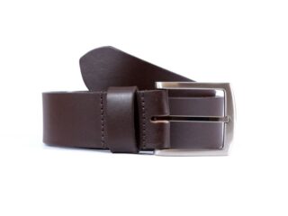 Ceinture cuir 40mm marron foncé, boucle massive et élégante acier gris satiné 4067 120 cm par la marque La Guêpe La Guêpe - Ceinture cuir 40mm marron foncé, boucle massive et élégante acier gris satiné 4067 120 cm