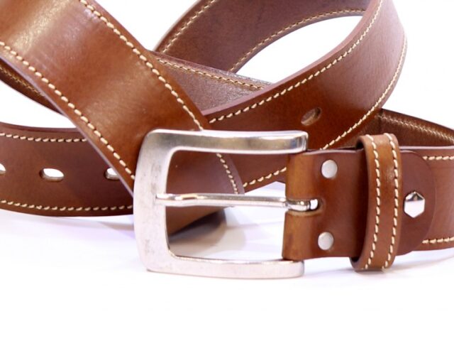 piqure blanche 8071 LG 120 cm