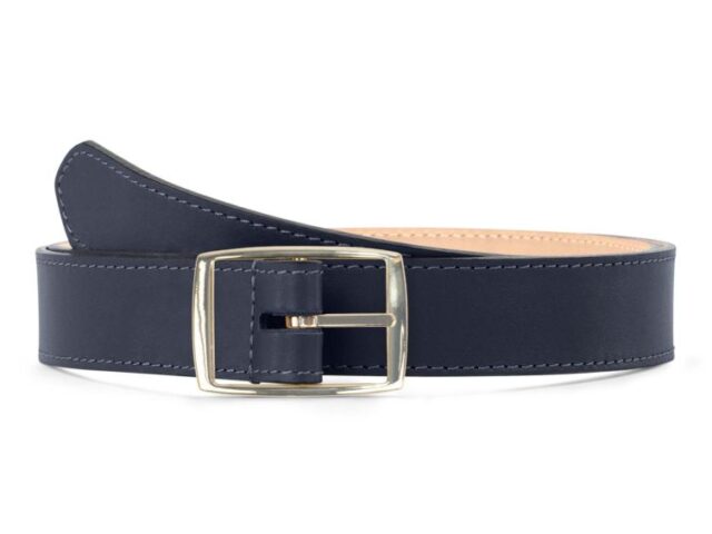 Ceinture premium cuir chic bleu marine, boucle rectangulaire, moderne, dorée – 30mm – 5118 Choisir par la marque La Guêpe La Guêpe - Ceinture premium cuir chic bleu marine, boucle rectangulaire, moderne, dorée – 30mm – 5118 Choisir