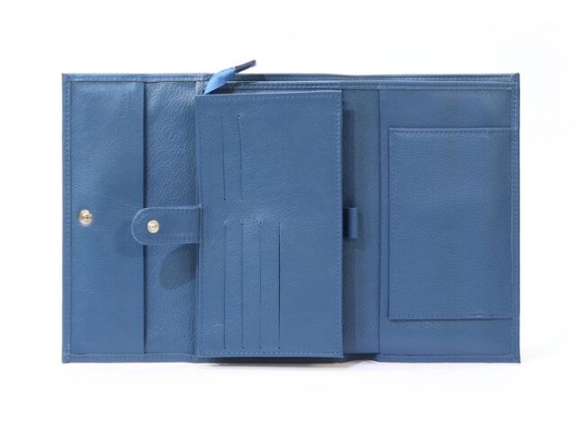 La Guêpe - Petite Maroquinerie - Compagnon en cuir bleu de prusse à rabat - 318