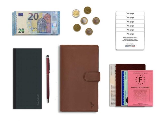 La Guêpe - Petite Maroquinerie - Compagnon "Luxe" en cuir marron - 2 volets avec patte - PM-025-01