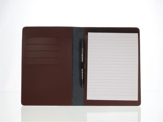 Lavoisier Maroquinier - Conférencier A5 en cuir marron