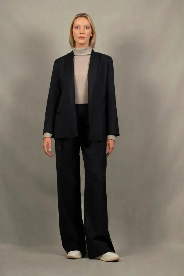 My tailor is Joh - Tailleur Pantalon Femme Laine Bleu Marine Rayé  – Illusion