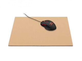 Grand tapis de souris en cuir beige café latte – XL – 38×32 cm par la marque LAVOISIER Maroquinier LAVOISIER Maroquinier - Grand tapis de souris en cuir beige café latte – XL – 38×32 cm