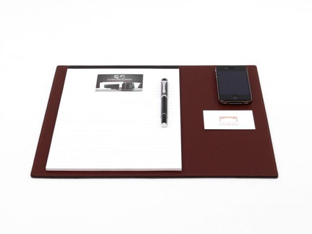 Lavoisier Maroquinier - Grand tapis de souris en cuir marron - XL - 38x32 cm