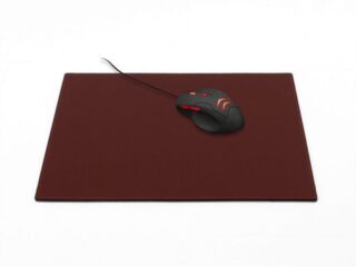 Grand tapis de souris en cuir marron – XL – 38×32 cm par la marque LAVOISIER Maroquinier LAVOISIER Maroquinier - Grand tapis de souris en cuir marron – XL – 38×32 cm
