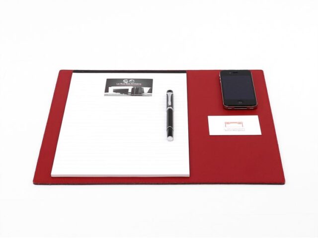 Lavoisier Maroquinier - Grand tapis de souris en cuir rouge coquelicot - XL - 38x32 cm