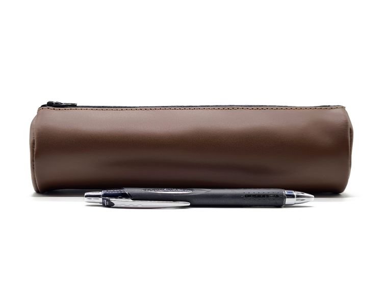 grande trousse ronde en cuir marron Lavoisier Maroquinier - Grande trousse ronde en cuir marron