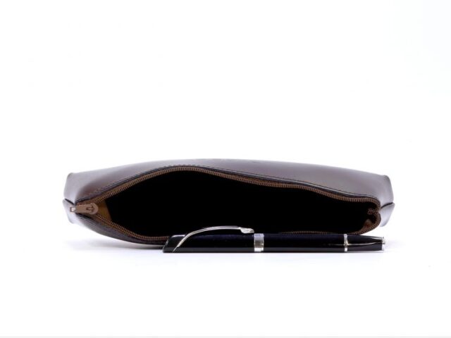 Lavoisier Maroquinier - Grande trousse triangle en cuir vert